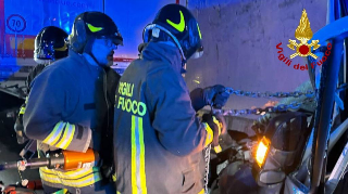 Cupra Marittima - Scontro in galleria sull’A14: due feriti, uno trasportato in eliambulanza